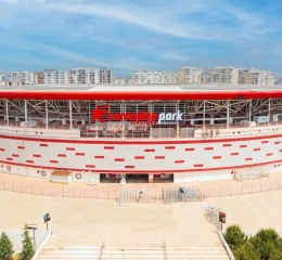 antalya stadyum sponsoru corendon airlines cephe tabela uygulaması